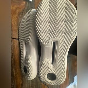 Under Armour black/white Highlight Ace 2.0 Volleyball Shoes sz 6.5 NEVER WORN